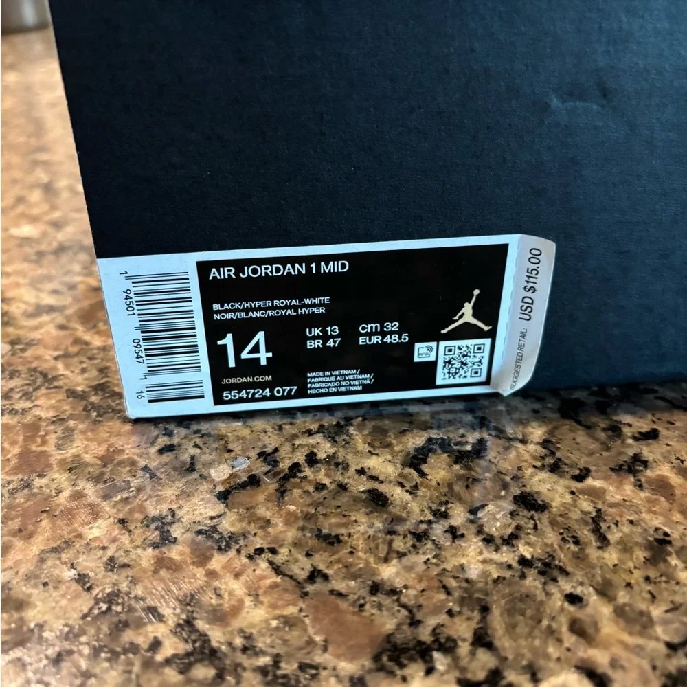 Jordan Men's Black and Royal Blue Sneakers - Picture 6 of 7